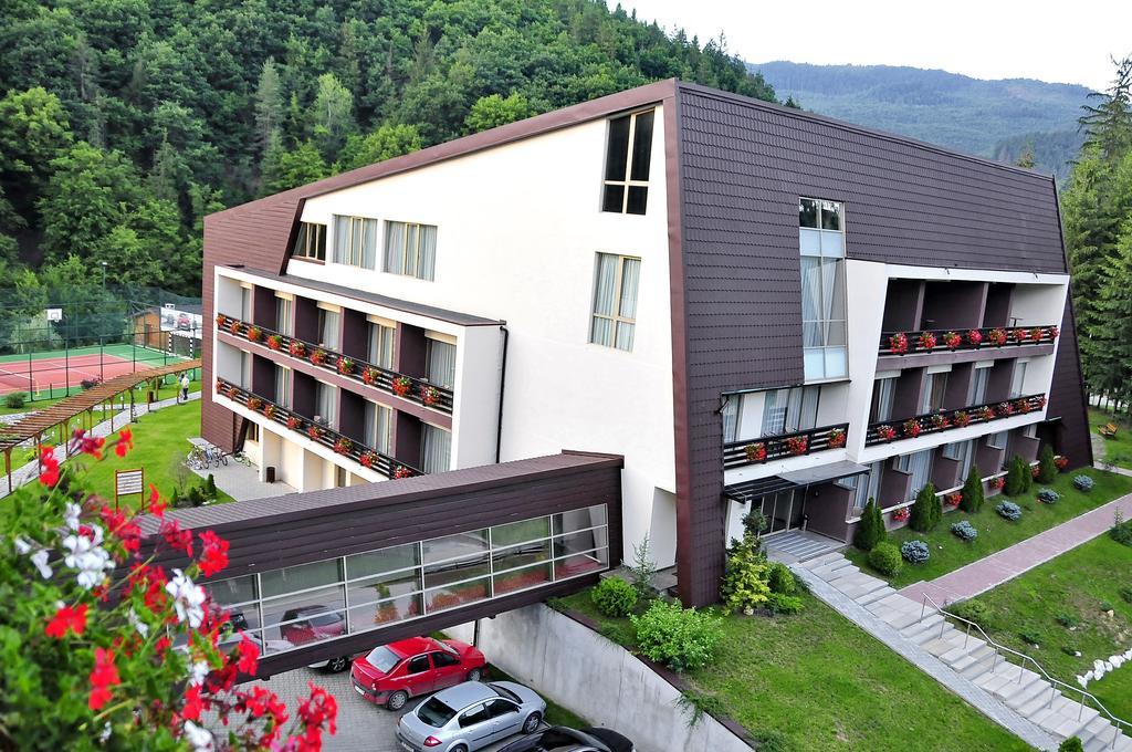 Hotel Clermont Covasna Exterior foto