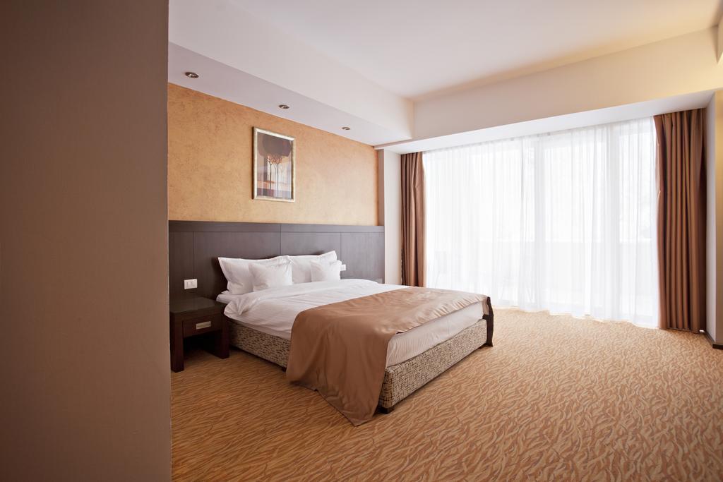 Hotel Clermont Covasna Exterior foto