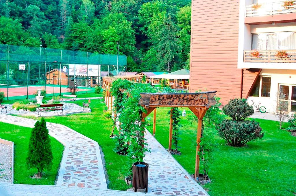 Hotel Clermont Covasna Exterior foto