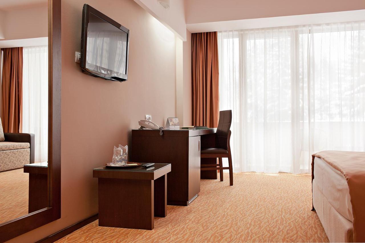 Hotel Clermont Covasna Exterior foto